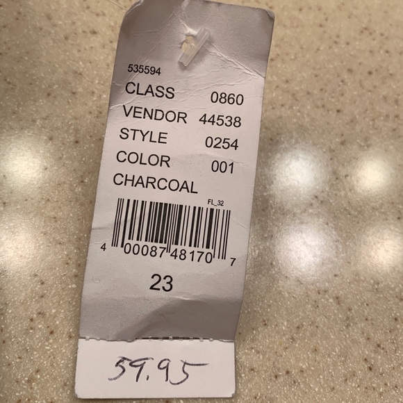 High Rise Black Mom Jeans - Picture 5 of 5